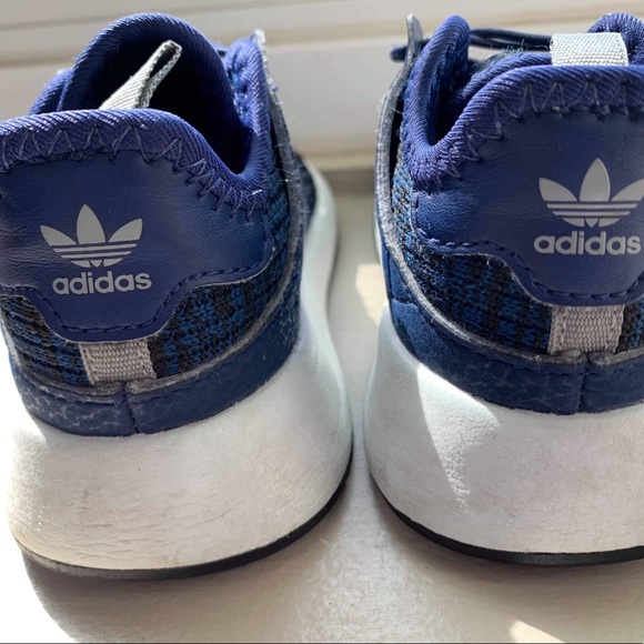 Adidas navy euc - Picture 4 of 7